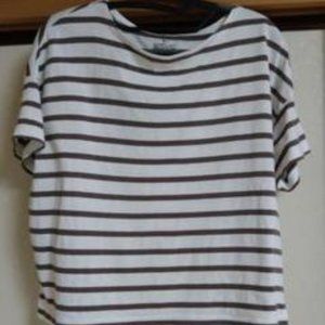 White casual T-shirt